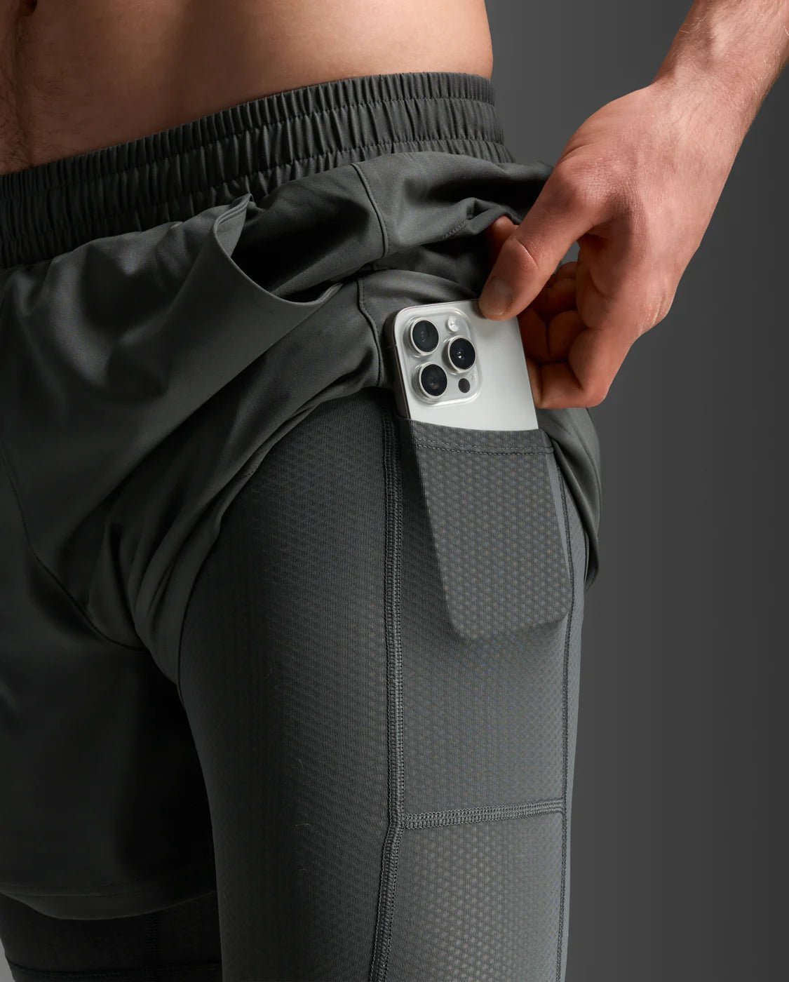 2XU Aero Mesh 2 - in - 1 5 Inch shorts Men's - Run Trails