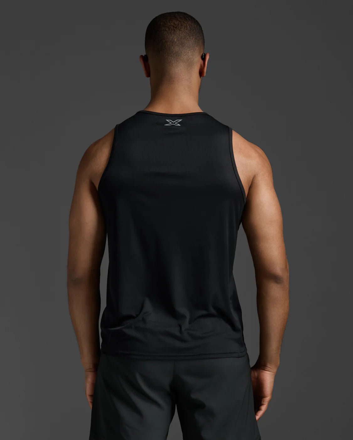 2XU Men's Aero Tank - Run Trails