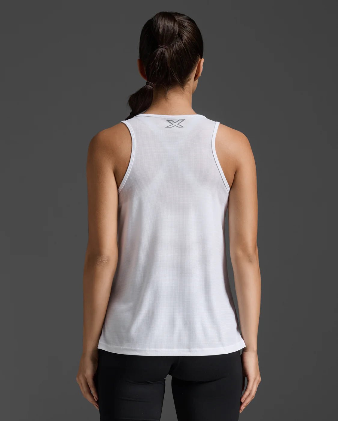 2XU Women's Aero Singlet - Run Trails