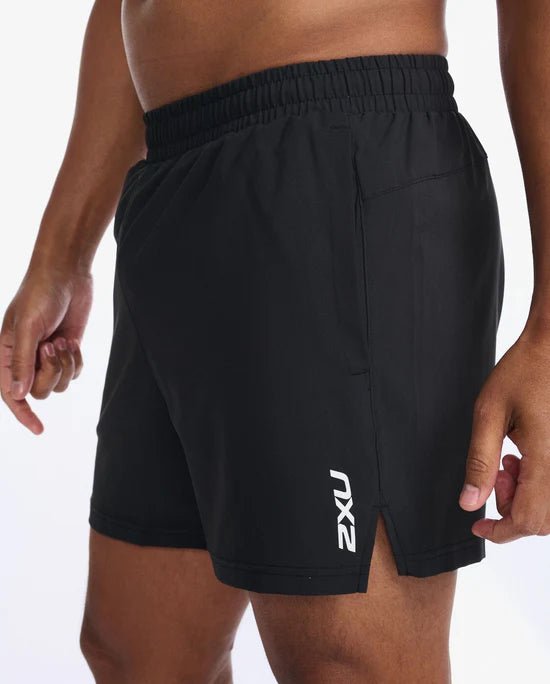 RUN TRAILS (2XU) Men's Aspire 5 Inch Short - Run Trails