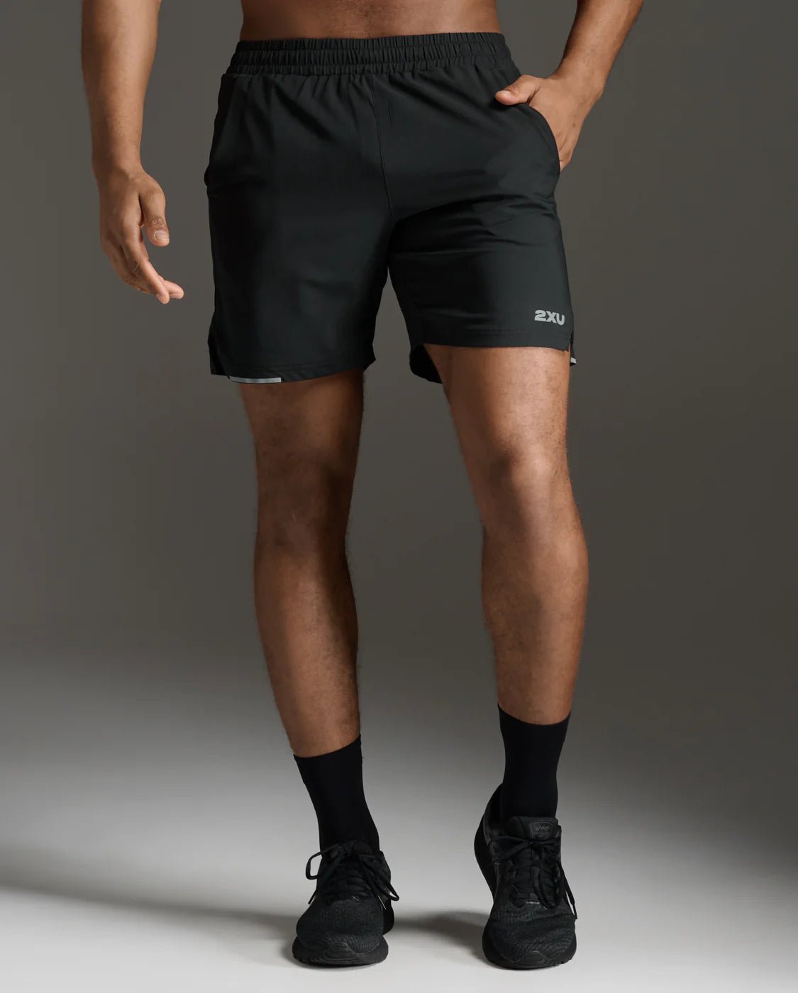 2XU Men's Aero 7 Inch Shorts - Run Trails