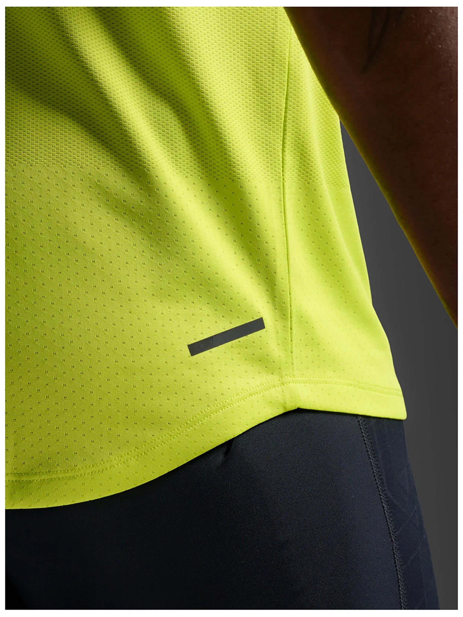 2XU Men's Light Speed Tech Singlet - Run Trails