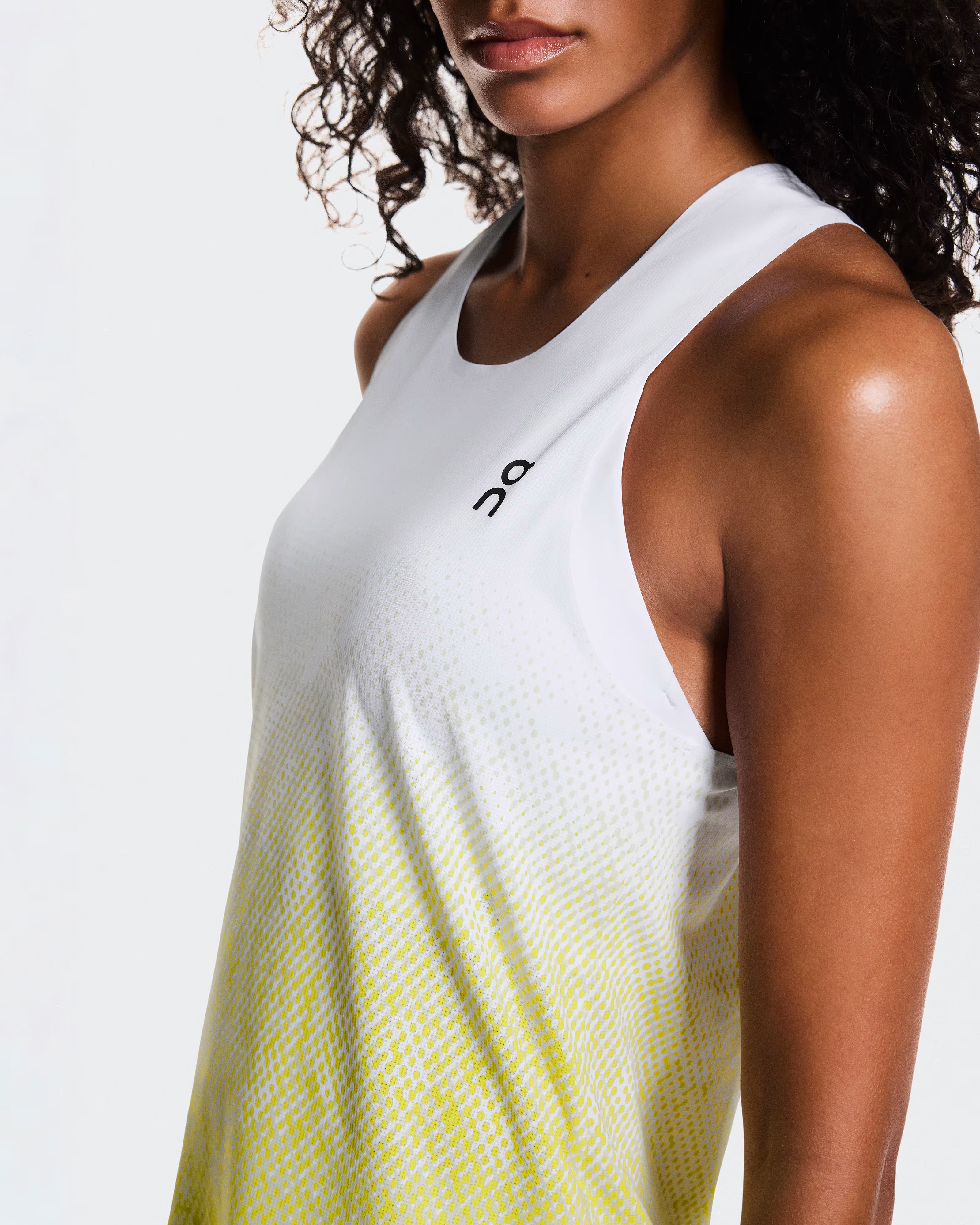 On Running Zero Singlet Womens
